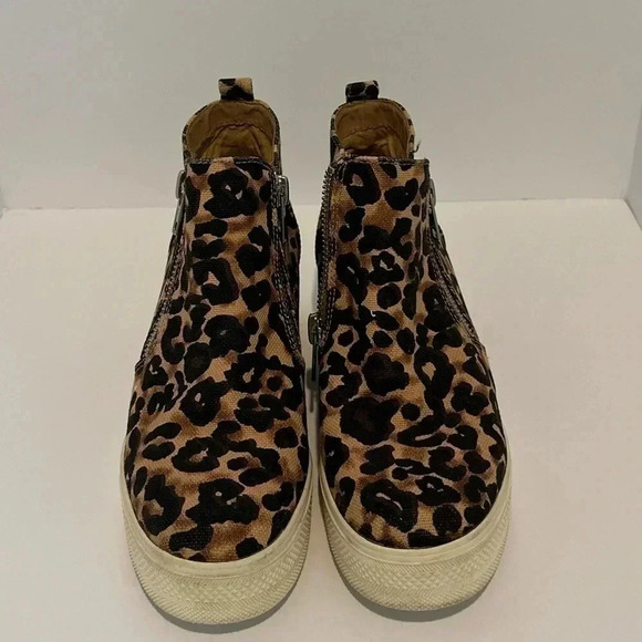 Steve Madden Leopard / Cheetah Wedgie High Top Shoes Size 10 - Picture 1 of 9